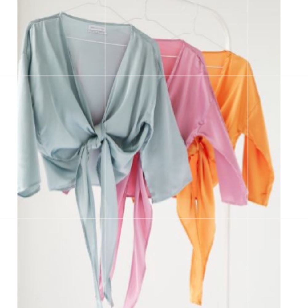 UO Nicole satin tie-front crop top m